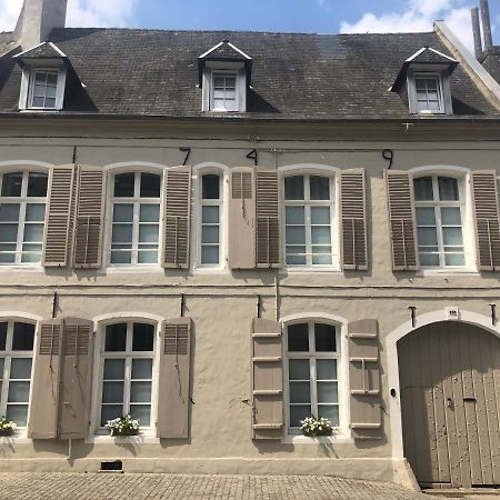 Bed and Breakfast Aux Remparts De Montreuil Montreuil  Zewnętrze zdjęcie